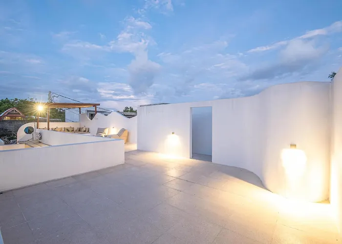 Brand New 2br 2 Mins To